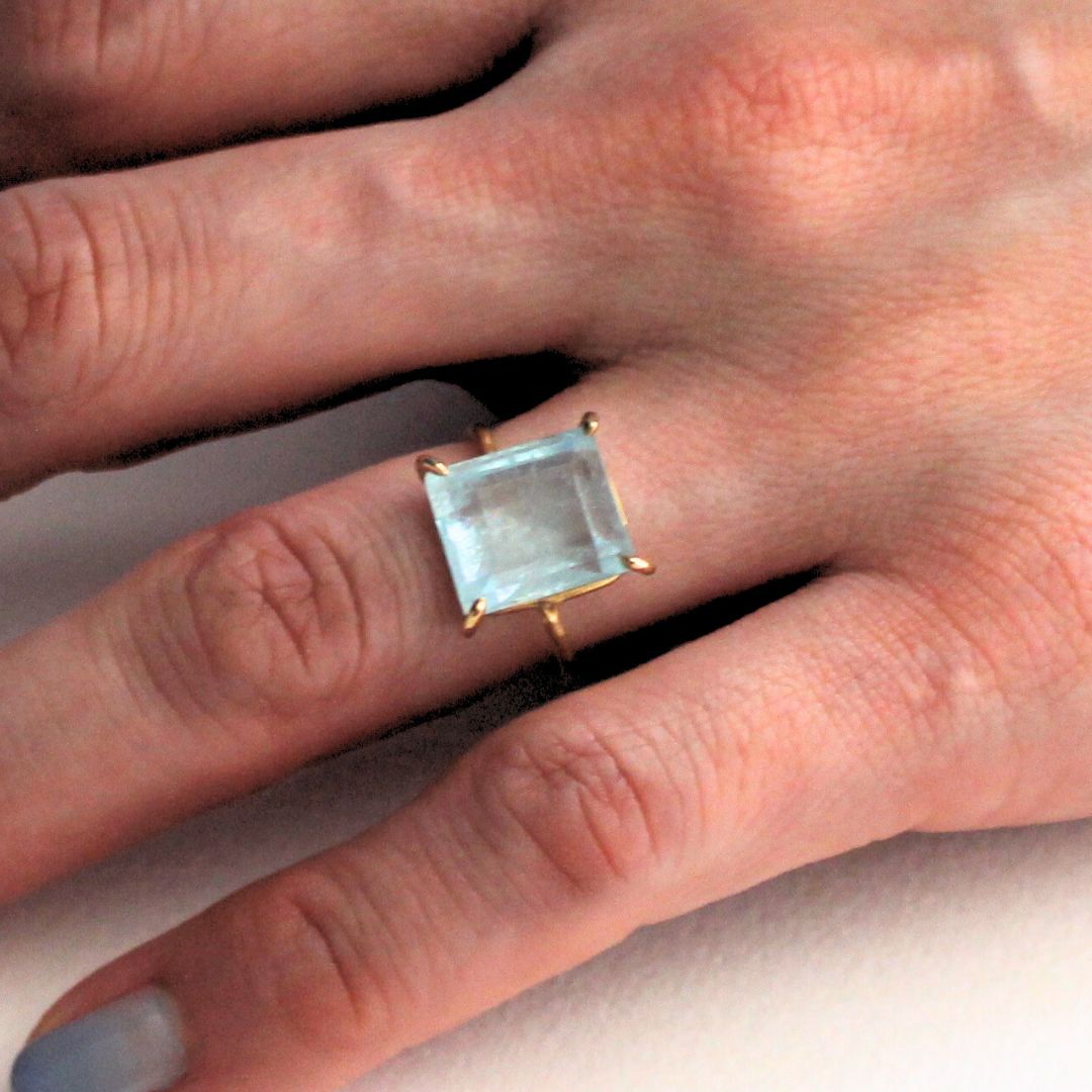 Aquamarine ring, gold, natural aquamarine, colored stone, gift